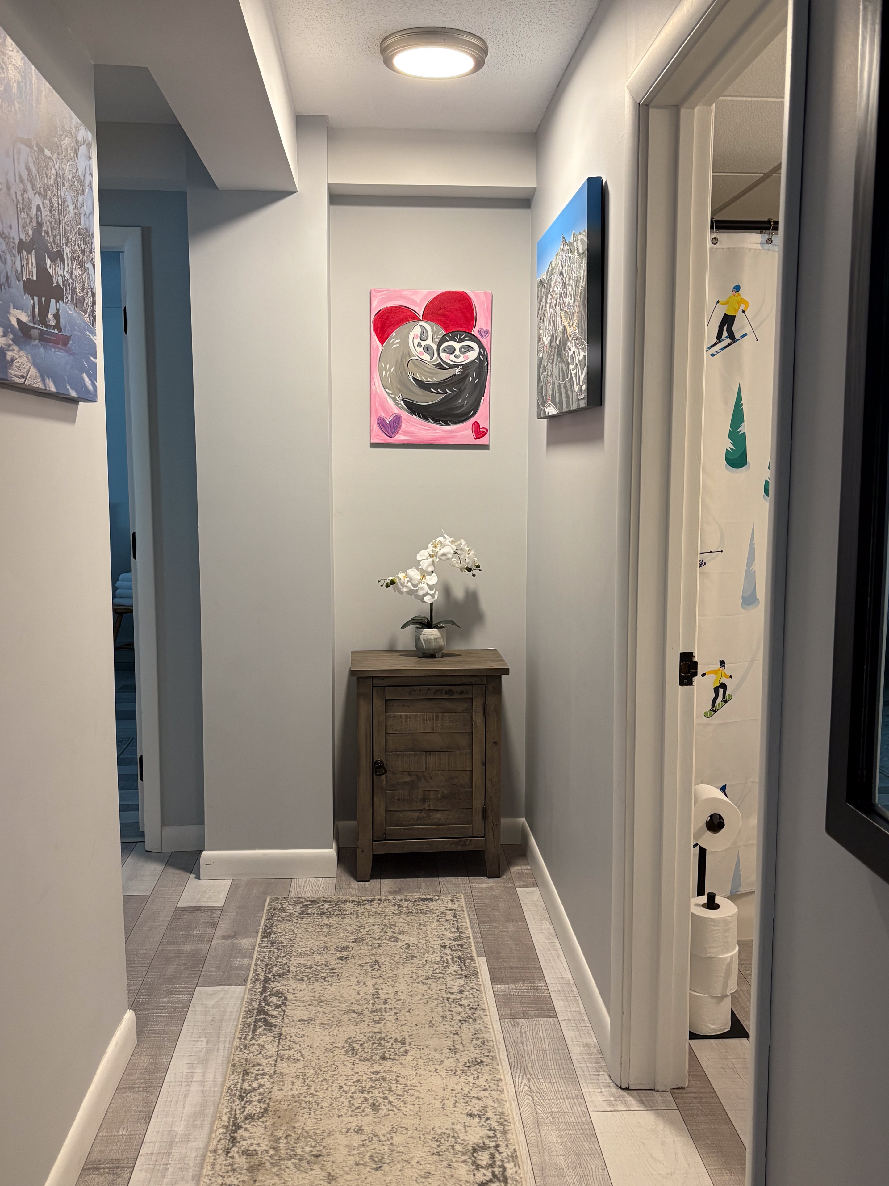 Hall to Bedrooms